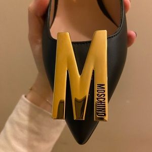 Moschino Logo Pump